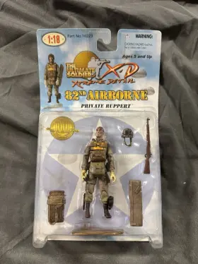 10223 21ST CENTURY TOYS Ultimate Soldier Xd Airborne Private