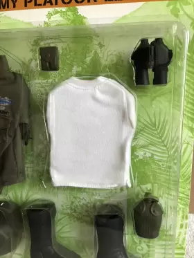 638748318004 21ST CENTURY TOYS Ultimate Soldier Scale Army #3