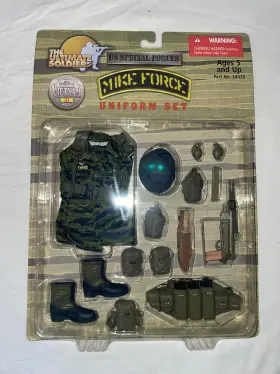 638748344201 21ST CENTURY TOYS Ultimate Soldier Mike Force