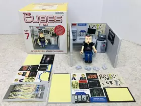 739048116502 ACCOUTREMENTS Cubes Tim Set Office Figure