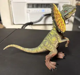 WM84495 ADVENTURE FORCE Dilophosaurus Frilled Dinosaur Figure