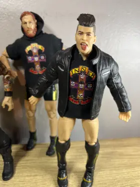 191726377405 AEW Unrivaled Inner Circle Action Figures Shirts #3