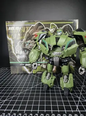 APC-004 APC TOYS Transforms Prime Tfp Bulkhead Ultra Magnus #2
