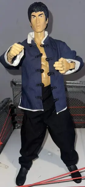 687203753003 ART ASYLUM Bruce Lee Ultimate Action Figure