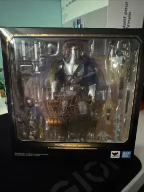 573102604927 BANDAI Figuarts Mandalorian Beskar Armor Star