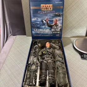 21262 BLUE BOX Elite Force Aviator George Naval Action Figure