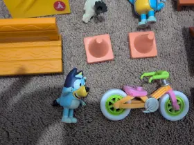 13030 BLUEY Playset Bike Tent Dad #2