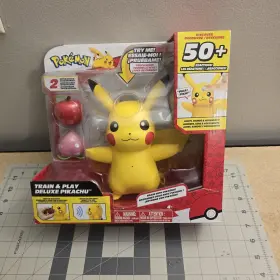 PKW3330 PLAY Pokemon Train Deluxe Pikachu Interactive Figure
