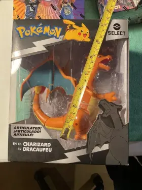 PKW2407 CINA Pokemon Select Battle Articulated Charizard