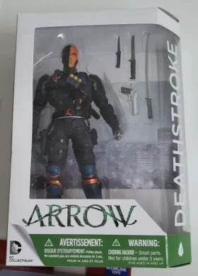 DC1-15-6ADS DC COLLECTIBLES Cws Arrow Deathstroke Action Box
