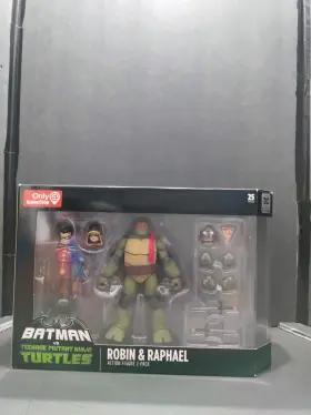 N16519 DC COLLECTIBLES Batman Vs Teenage Mutant Ninja Turtles