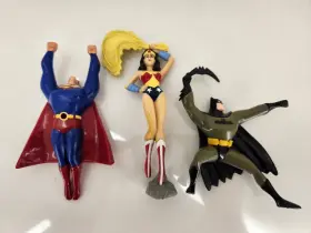 563321 DC COMICS Kraft Mail Animated Figures Superman Wonder