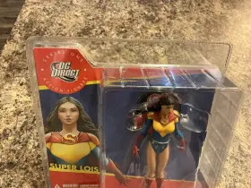 761941272573 STAR Lois Action Figures Comics Universe #2
