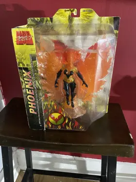 10773 DIAMOND SELECT Marvel Phoenix Fiery Variant Collector