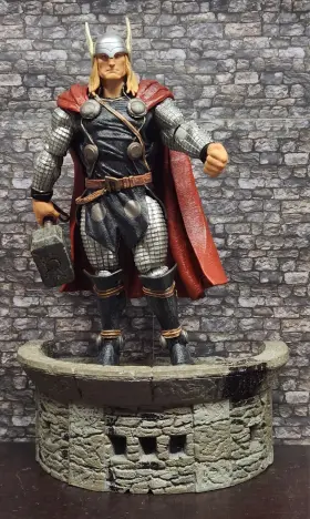699788108222 DIAMOND SELECT Toys Marvel Thor Collector Figure