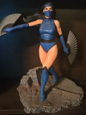 699788839218 DIAMOND SELECT Mortal Kombat Gallery Kitana Box