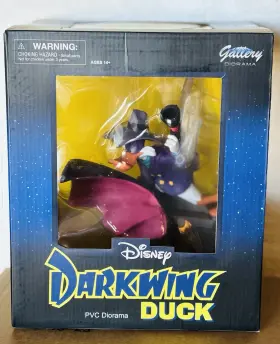 699788845493 DIAMOND SELECT Toys Darkwing Duck Gallery Statue