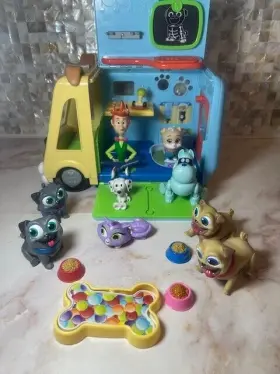 886144942365 DISNEY Junior Puppy Dog Pals Care Bus