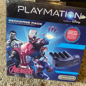 B1074 DISNEY Playmation Marvel Avengers Recharge Pack Game