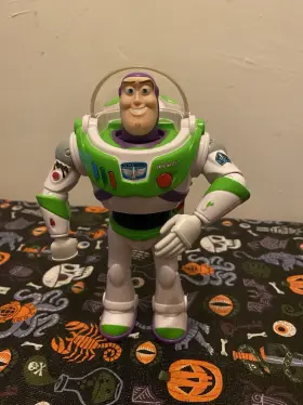 887961739404 DISNEY PIXAR Toy Story Ultimate Walking Buzz