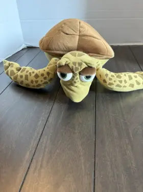 412027445991 DISNEY STORE Finding Nemo Crush Sea Turtle