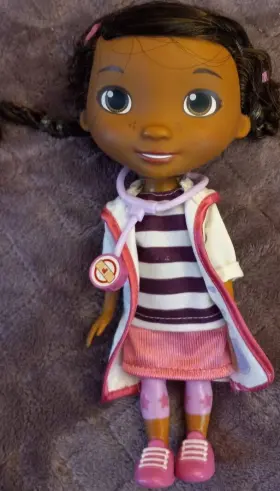 91753 DOC MCSTUFFINS Toy Hospital Articulated Doll