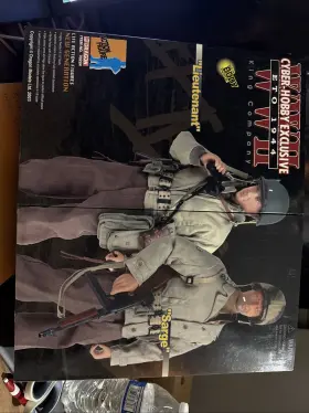 DR70224 DRAGON Cyber Hobby Wwii Sarge Lieutenant King Eto