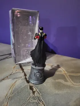 BCY7199 EAGLEMOSS Batman Chess Robin Figurine Comics #2
