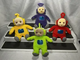 42005 EDEN Teletubbies Beanie Po Dipsy Laa Tinky Winky