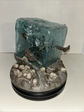 847509066775 GEEKNET Dungeons Dragons Gelatinous Cube Statue