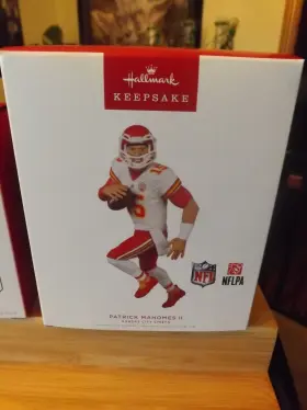 763795767250 HALLMARK Keepsake Patrick Mahomes Christmas