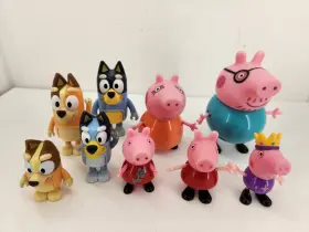 2828459 HASBRO Figure Peppa Family Bluey Total