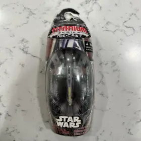 35117 HASBRO Star Wars Titanium Luke Skywalkers Wing Micro
