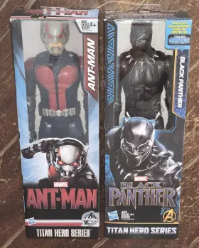 B0434 HASBRO Marvel Avengers Titan Hero Ant Panther Figures