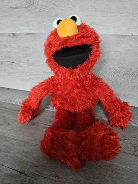 B6572 HASBRO Sesame Street Love Learn Talking Elmo Bluetooth