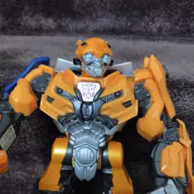 C-023E HASBRO Transformers Bumblebee Robo Power Revving #2