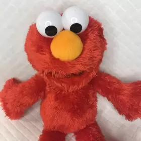 C0923 HASBRO Tickle Me Elmo Giggles Shakes Sesame Street #2