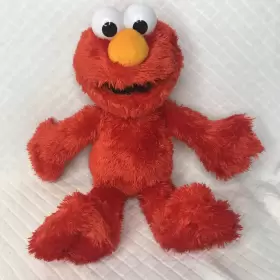 C0923 HASBRO Tickle Me Elmo Giggles Shakes Sesame Street
