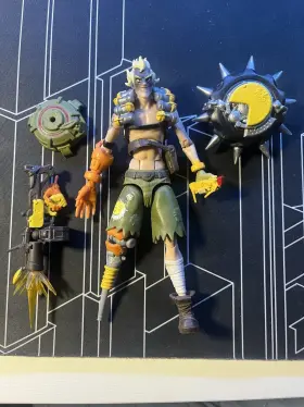 E6493 HASBRO Incomplete Overwatch Ultimates Junkrat Action