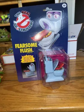 F2703 HASBRO Kenner Classics Ghostbusters Fearsome Flush Bug