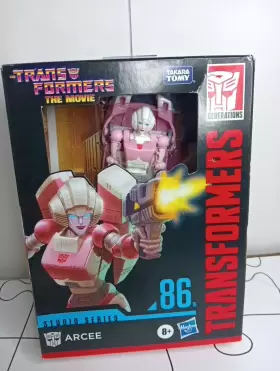 F4480 HASBRO Transformers Studio Deluxe Movie Arcee