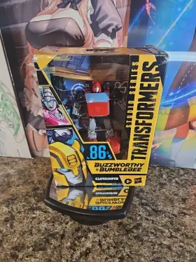 F4482 HASBRO Transformers Buzzworthy Bumblebee Cliffjumper