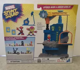 F7059 HASBRO Marvel Stunt Squad Spiderman Vs Goblin Tower #2