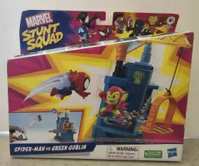 F7059 HASBRO Marvel Stunt Squad Spiderman Vs Goblin Tower