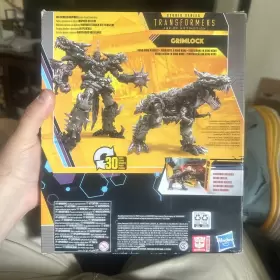 F7118 HASBRO Transformers Studio Buzzworthy Bumblebee Leader #2
