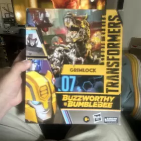 F7118 HASBRO Transformers Studio Buzzworthy Bumblebee Leader