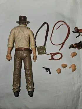F8527 HASBRO Jones Adventure Cairo Action Figure #2