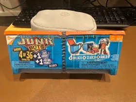430-6843 HEXBUG Junkbots Dumpster Kit