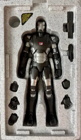 897011175126 HOT TOYS Iron War Scale Figure