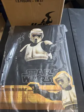 906339 HOT TOYS Star Wars Scout Trooper Scale Figure Sideshow